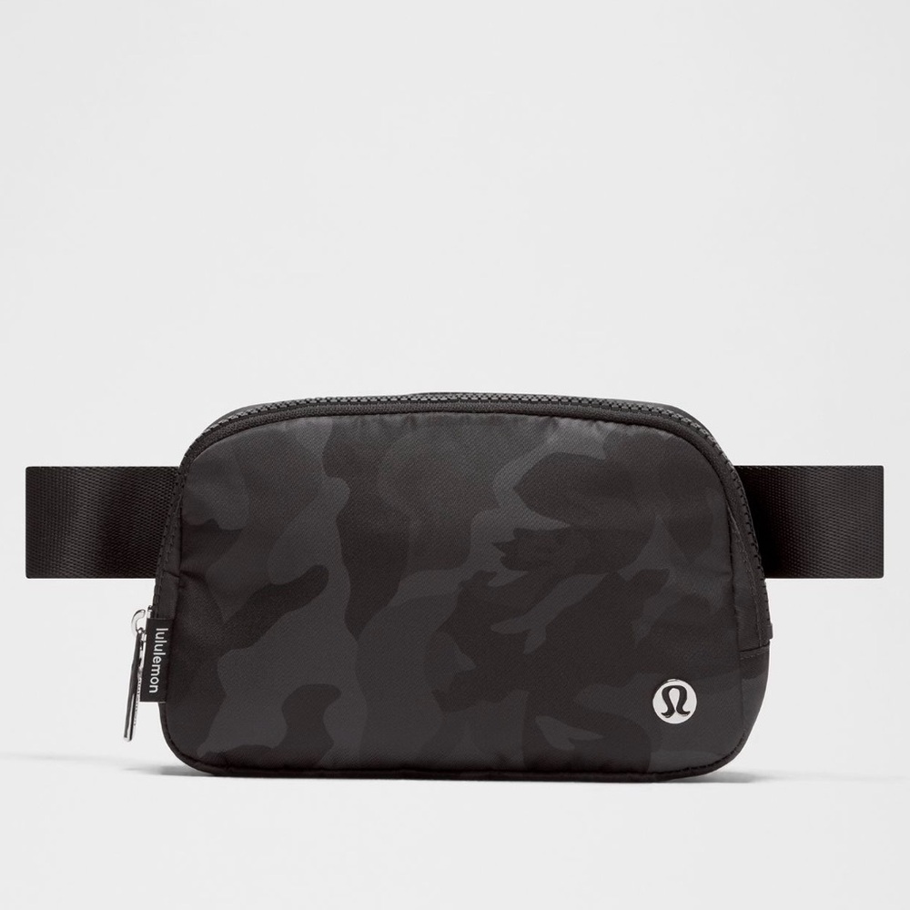 lululemon athletica Men's Black Camo Belt Bag
